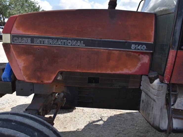 case-ih-5140-image-7