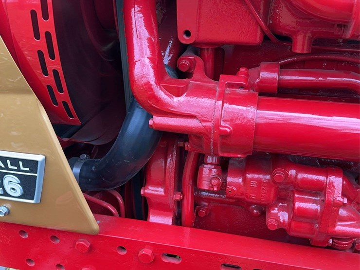 1970-1026-farmall-hydro-row-crop-golden-demonstrator-image-34
