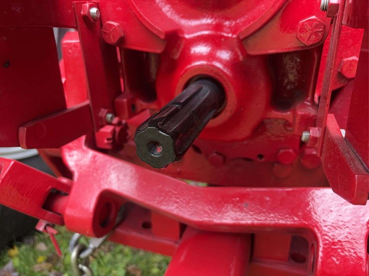 1970-1456-farmall-row-crop-mfwa-golden-demonstrator-image-69