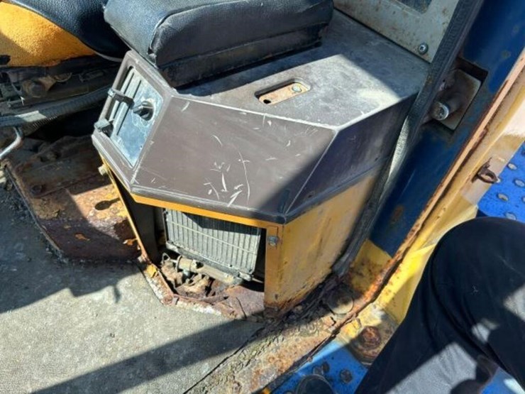 1989-komatsu-wa320-1-image-21