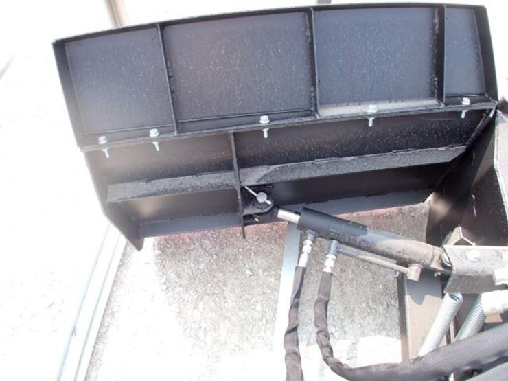 unused-greatbear-72-in.-hydraulic-snow-plow-image-17