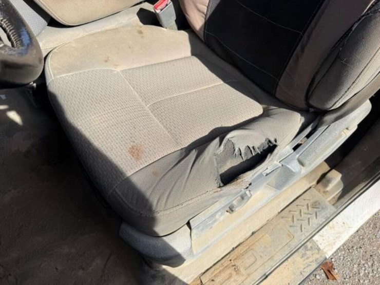 2014-ford-f150-xlt-image-16