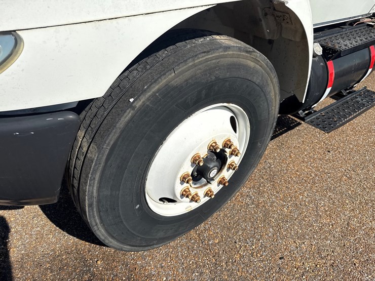 2004-international-durastar-4300-image-17