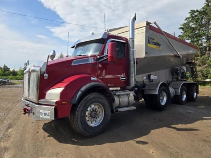 2016-kenworth-t880-image-1