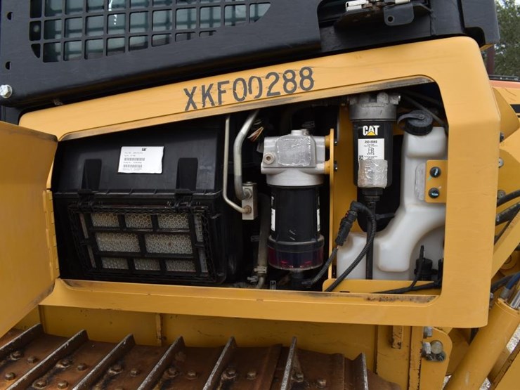 caterpillar-d1-image-24