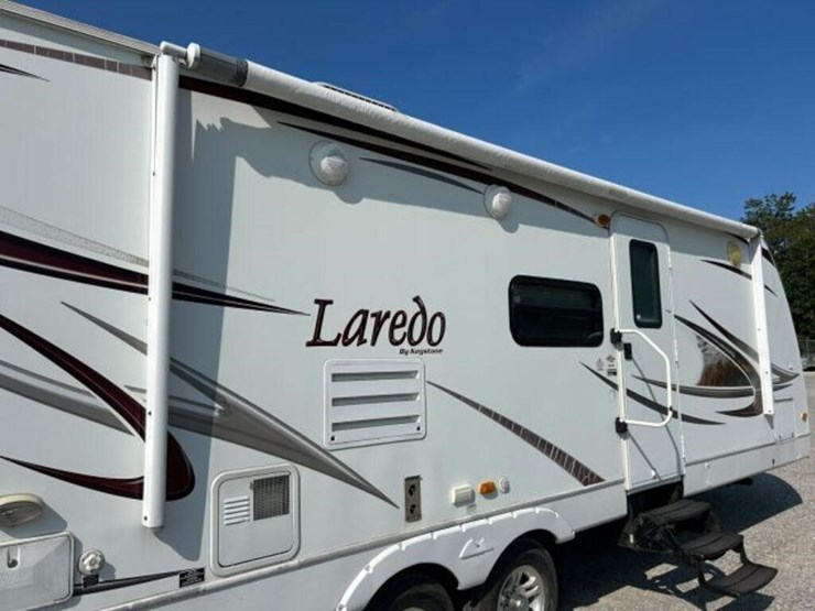 2010-keystone-laredo-28rbs-t/a-travel-trailer-4ydt-image-32
