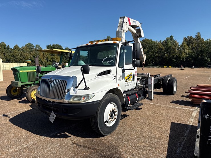 2004-international-durastar-4300-image-1