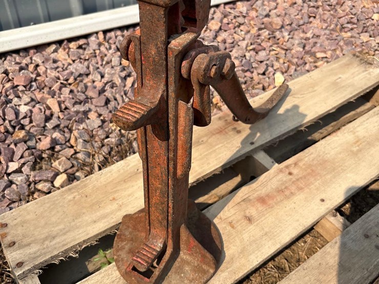 railroad-ratchet-jack-image-3