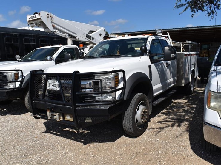 2018-ford-f450-image-1