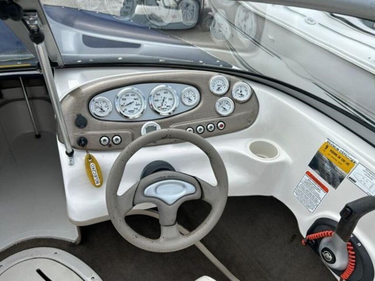 2005-tahoe-q6-20-ft-bowrider-bujd66twf505-image-40