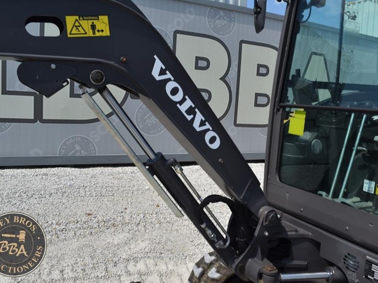 2022-volvo-ecr25-electric-image-31