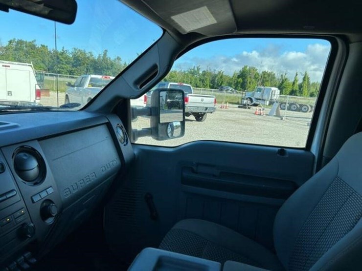 2012-ford-f550-xl-image-19
