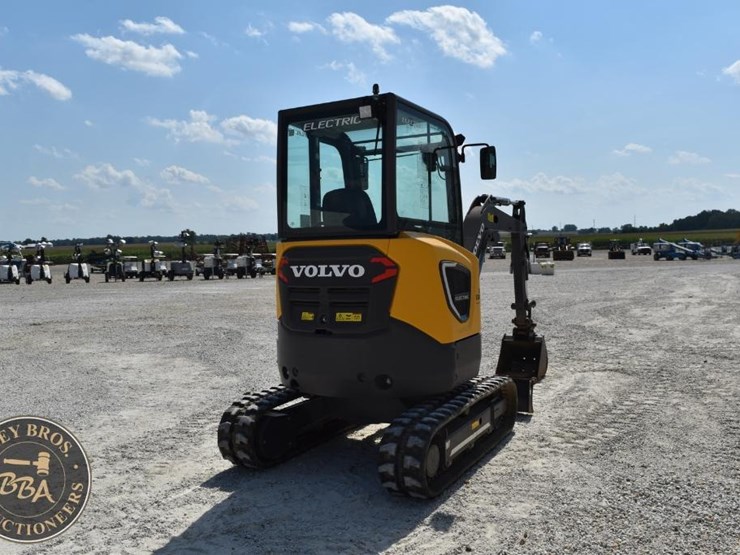 2022-volvo-ecr25-electric-image-16