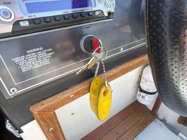 1988-doral-cavalier-24-ft-cabin-cruiser-2dba1303c8-image-90