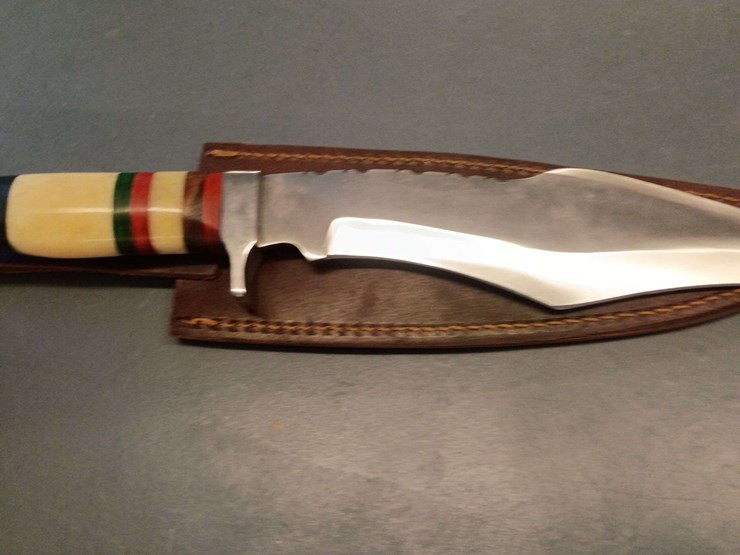 custom-damascus-steel-fixed-blade-knife-with-cream/red/green-striped-handle-image-2