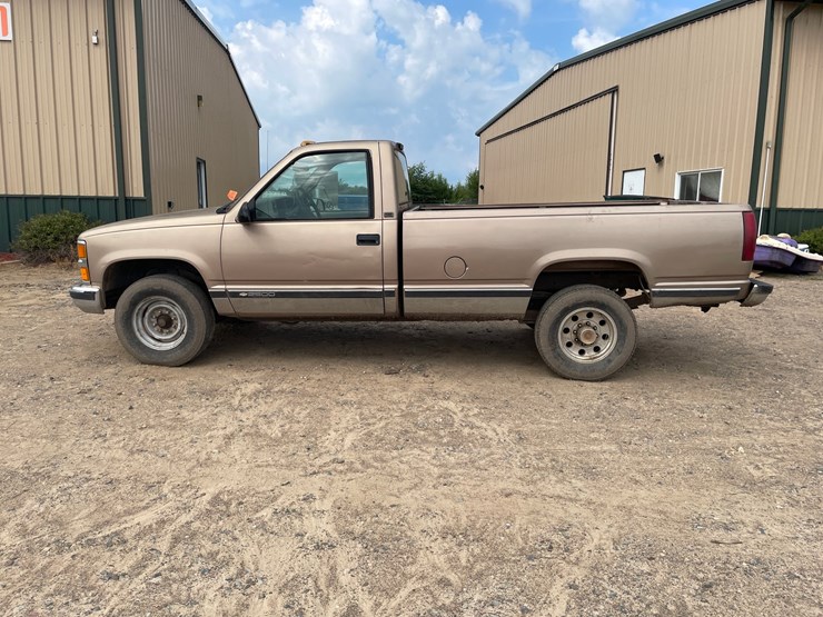 1996-chevrolet-2500-image-2