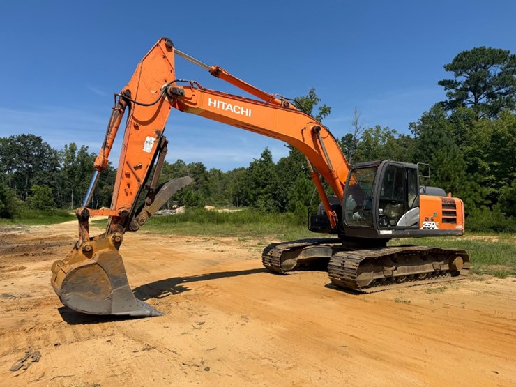 2015-hitachi-zx250-lc-6-image-1