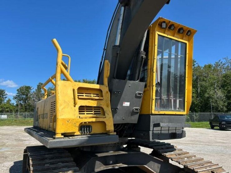 2012-volvo-fc2421c-image-66