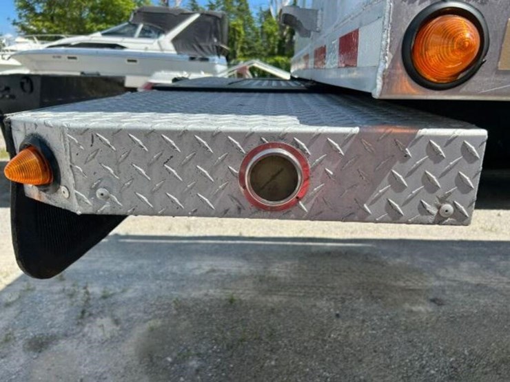 2009-stargate-aluminum-46-ft-quad/a-end-dump-2s9da-image-35