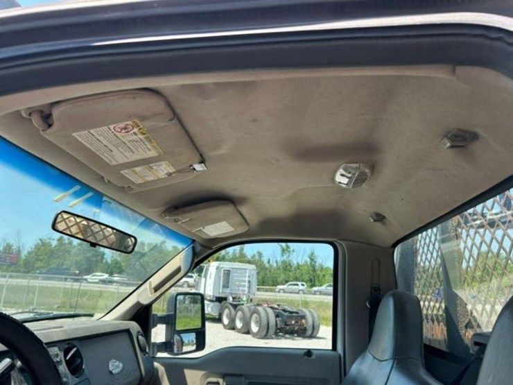 2009-ford-f550-image-19