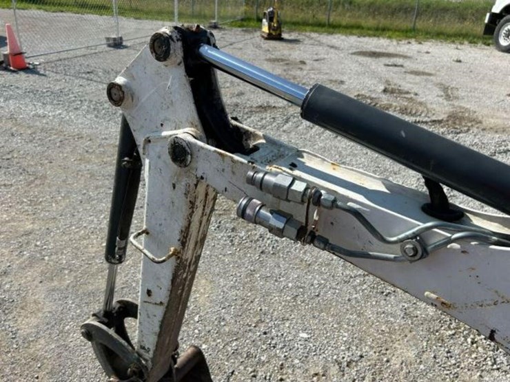 2015-bobcat-418-image-29