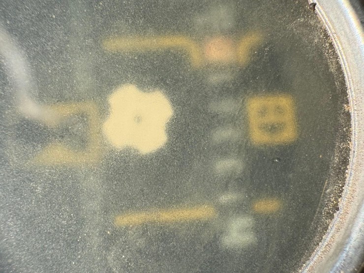 caterpillar-953-image-24