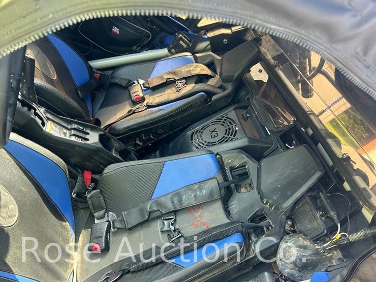 2022-can-am-maverick-x3-image-5