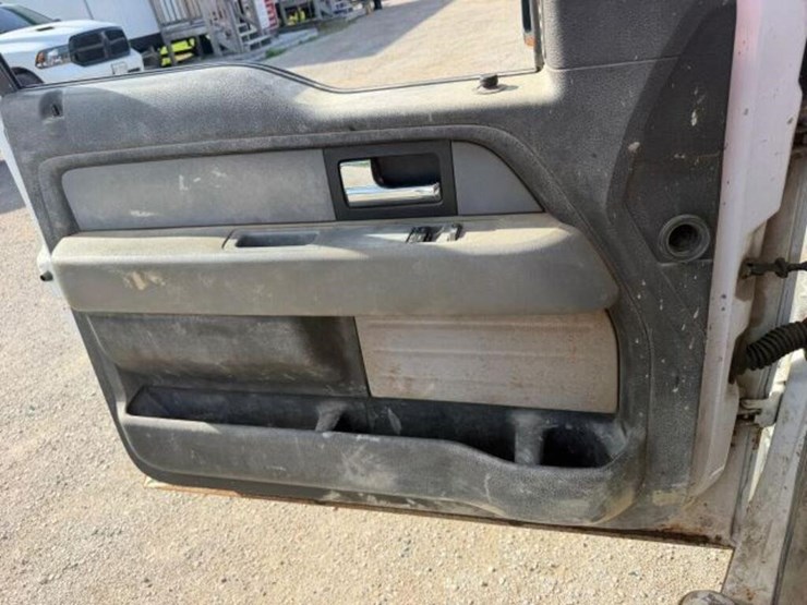 2014-ford-f150-xlt-image-10