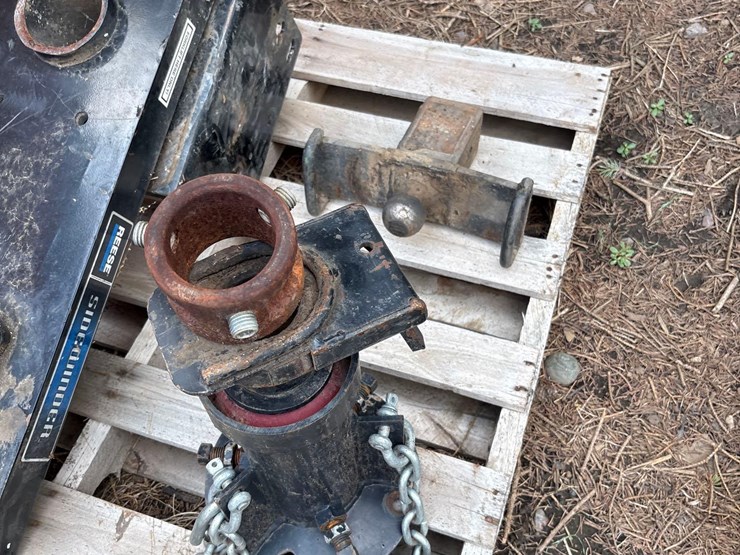 reece-sidewinder-5th-wheel-hitch/ball-hitch-image-7