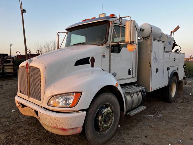 2014-kenworth-t270-image-1