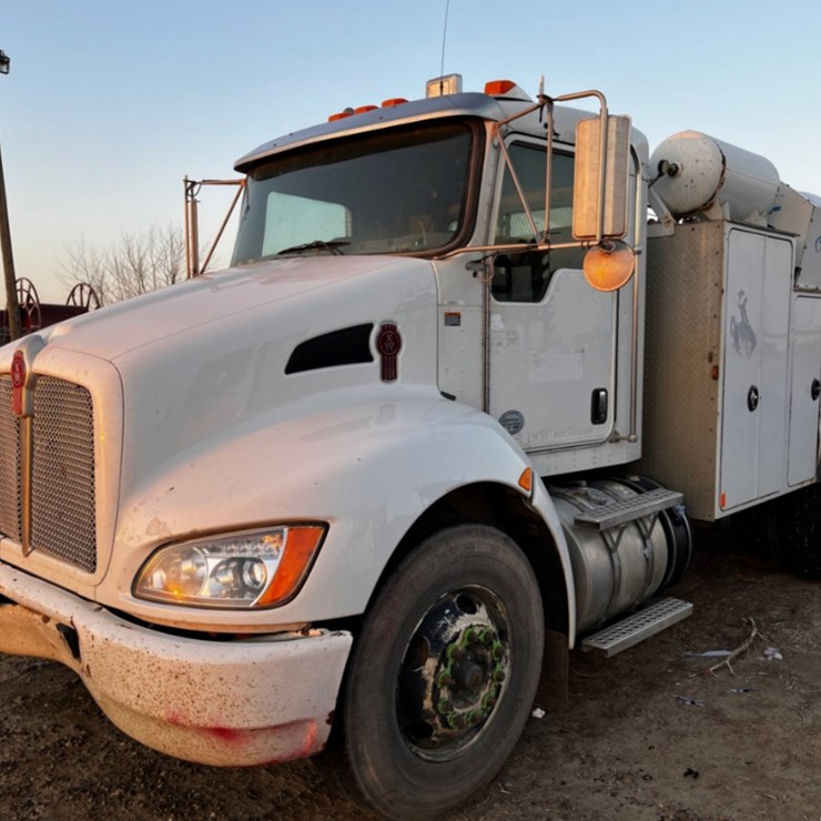 2014 KENWORTH T270