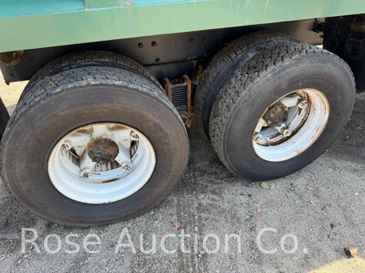 1993-mack-rd690s-image-16