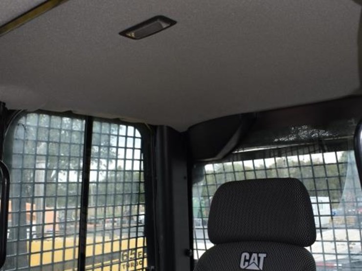 caterpillar-d1-image-23