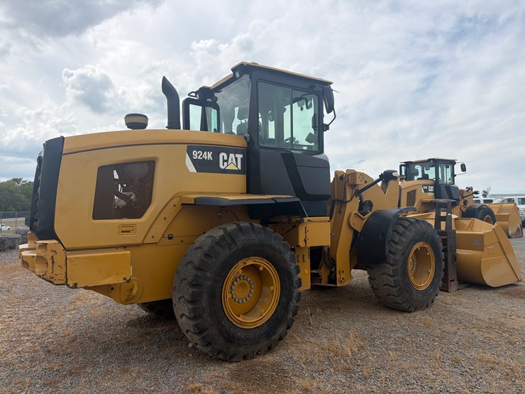 2015-caterpillar-924k-image-4