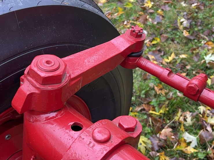 1970-farmall-826-hydro-diesel-row-crop-golden-demonstrator-image-20
