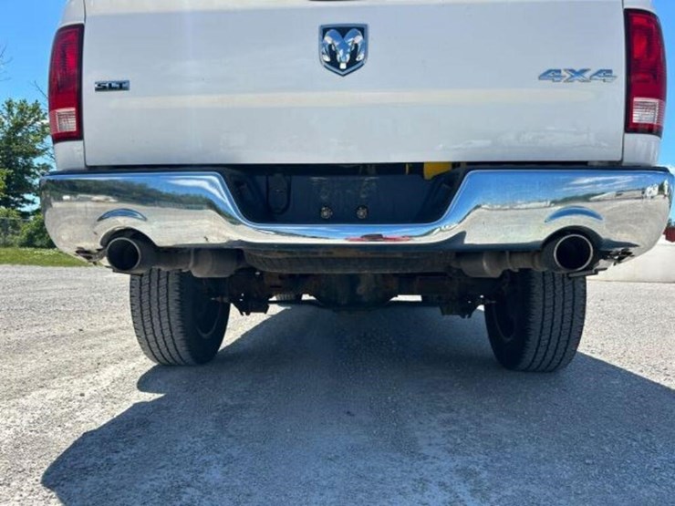2019-ram-1500-slt-image-35