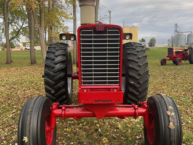 1970-1456-farmall-row-crop-golden-demonstrator-image-8