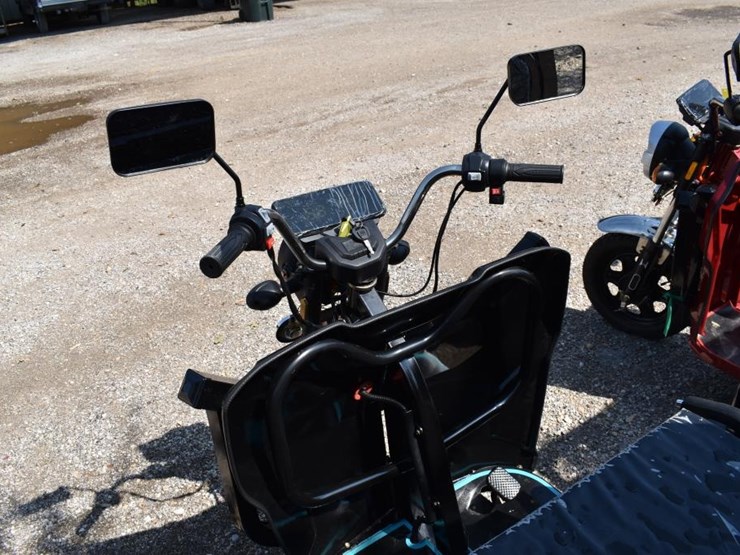 3-wheel-electric-cart-(serial-#-h9rzyf1sxta153731)-(k)-image-6