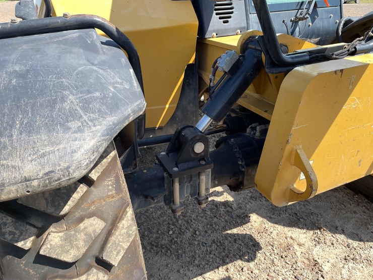 2014-caterpillar-tl642c-image-11