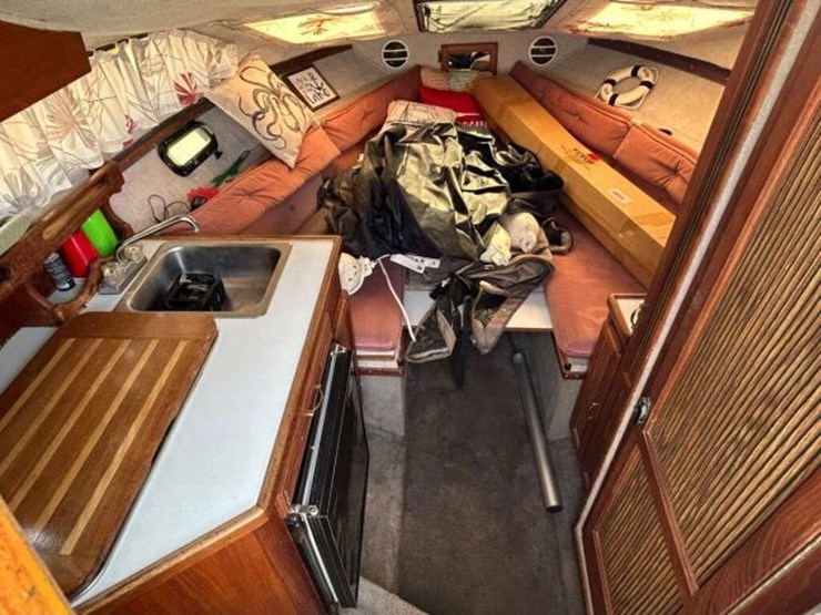1988-doral-cavalier-24-ft-cabin-cruiser-2dba1303c8-image-72