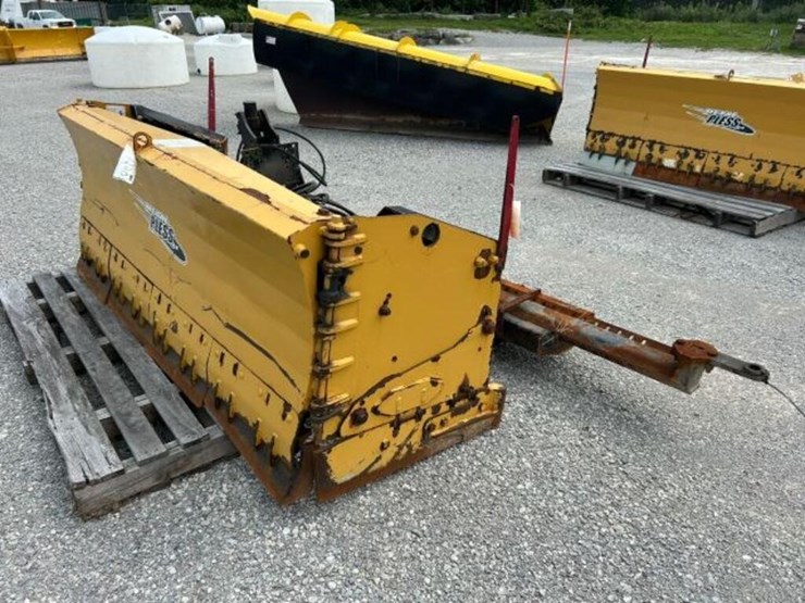 metal-pless-8-ft---13-ft-snow-pusher-agh0830-13le--image-7