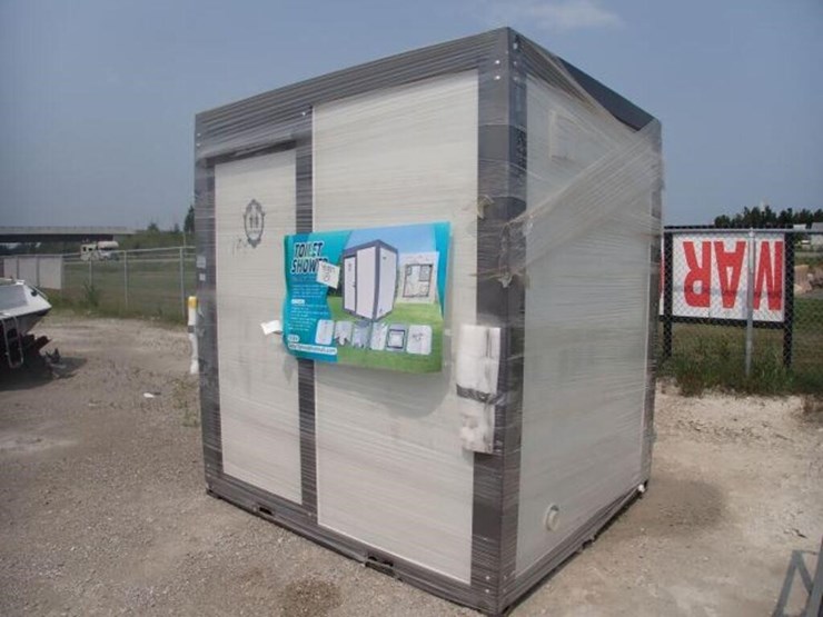 unused-bastone-portable-restroom-image-5