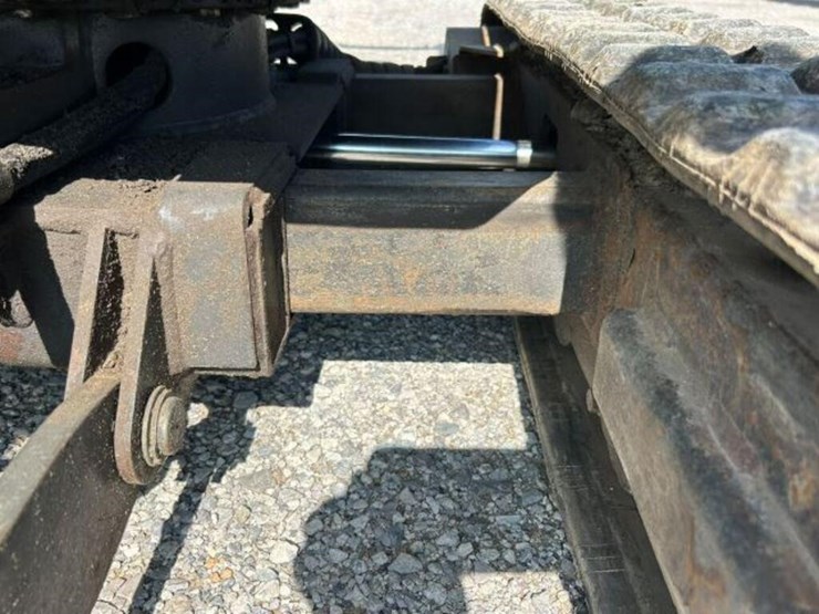 2015-bobcat-418-image-41