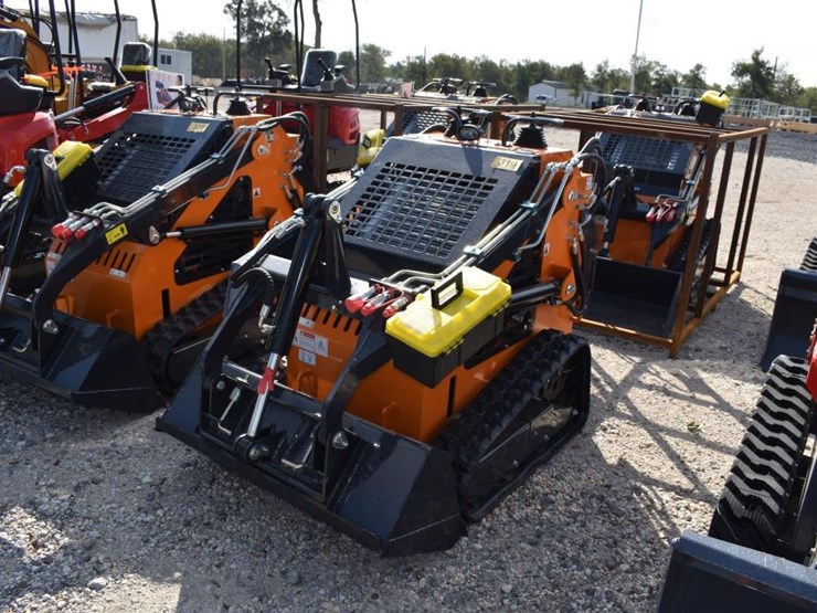 lhr-ht380-q1-mini-skid-steer-(serial-#-not-found)-(k)-image-1
