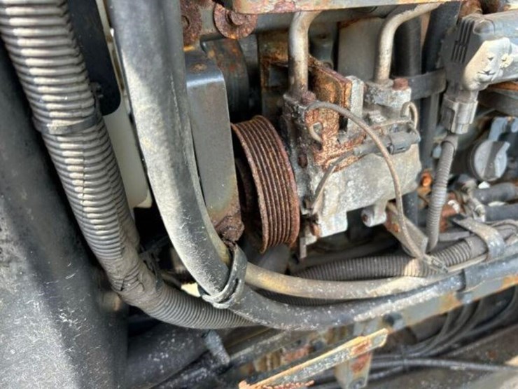 2018-kubota-m6-141-image-31