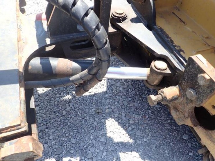 john-deere-3520-image-51