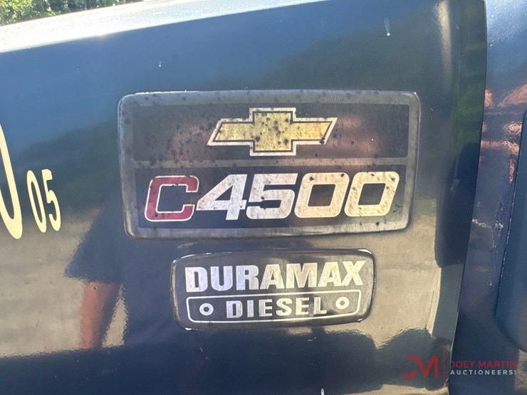2005-chevrolet-c4500-box-truck-image-8