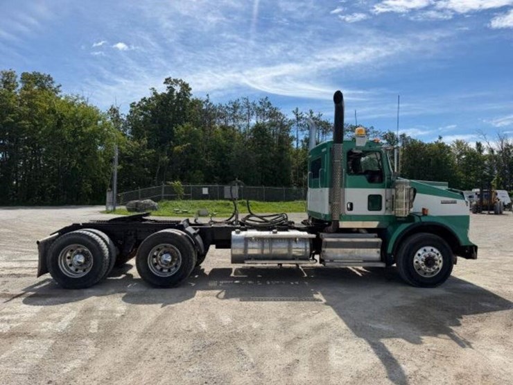2009-kenworth-t800-image-3