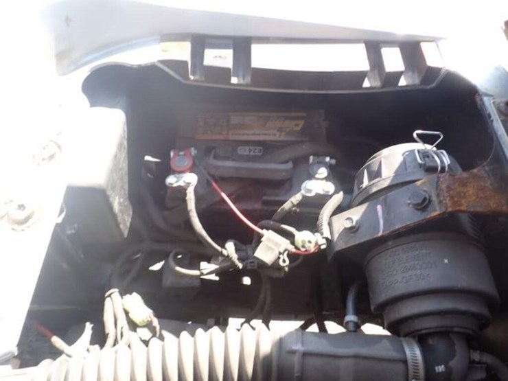 2021-e-z-go-rxv-4-passanger-gas-golf-cart-5621831-image-22