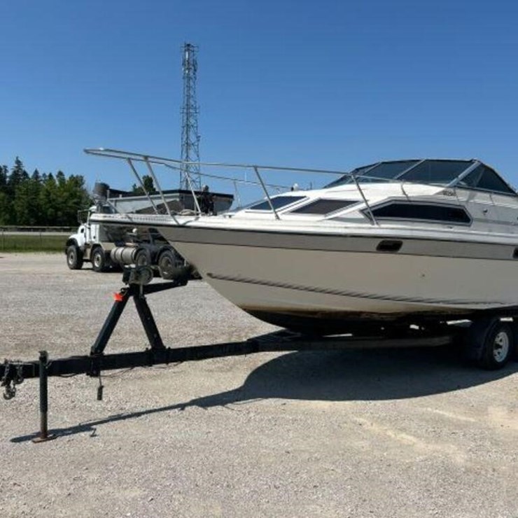 1988 Doral Cavalier 24 Ft Cabin Cruiser 2DBA1303C8